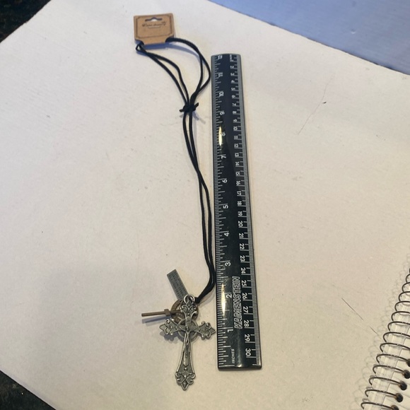 NWT and vintage-Style antique-looking black Celtic Cross, with Amulets - Picture 4 of 4